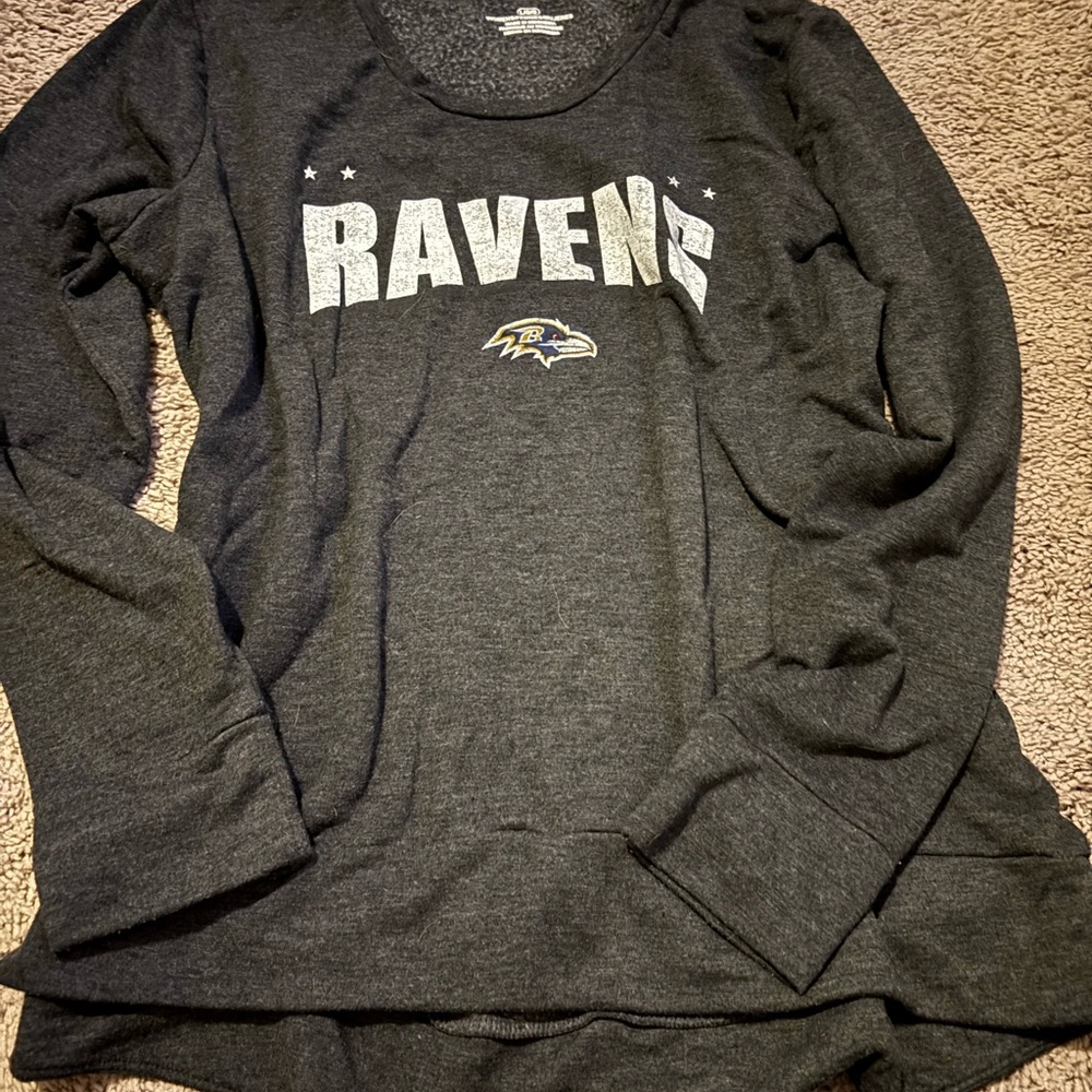 Source Unknown Gray Ravens Sweatshirt